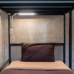 The Alley Hostel&Bistro