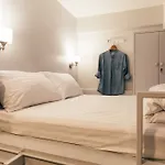 Chamberlain Hostel - Adults Only