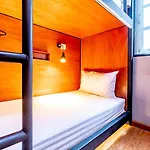 Thonglor Travellers Hostel And Cafe