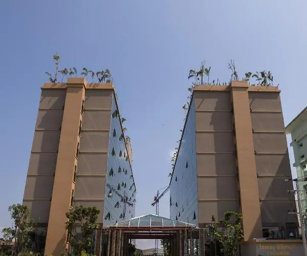 Elegant Airport Hotel