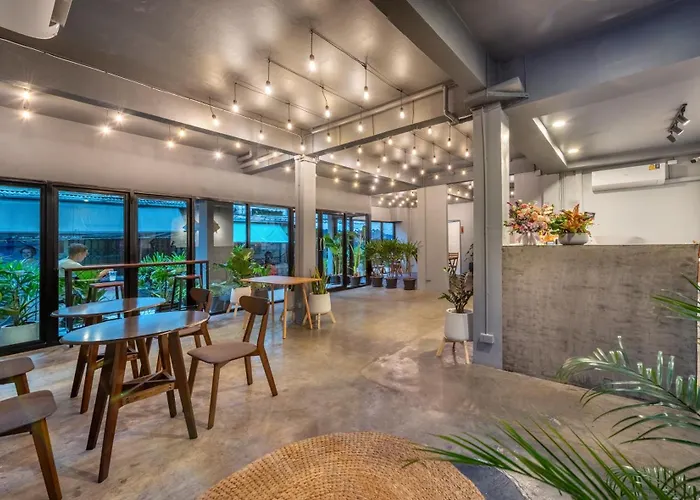 Ti Thong Hostel