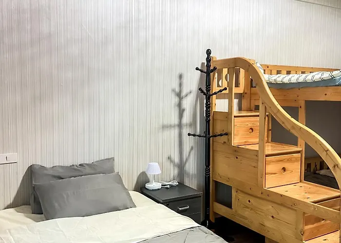 Silom Dynasty Hostel