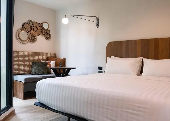 Karaarom Hotel