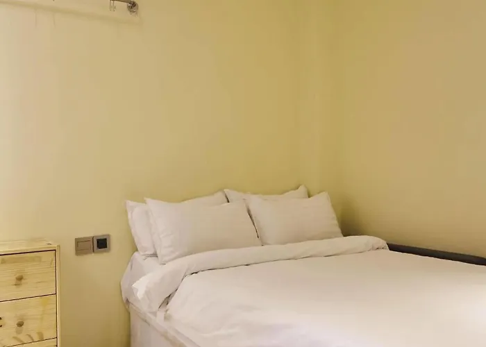 Au Bon Hostel