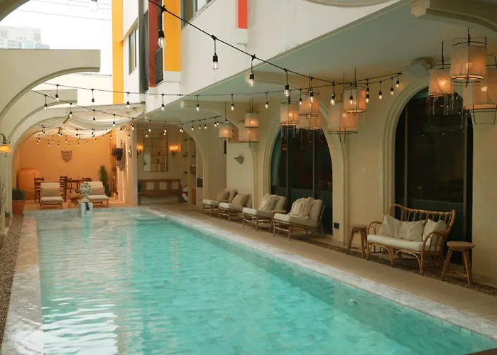 Bizotel Premier Hotel & Residence