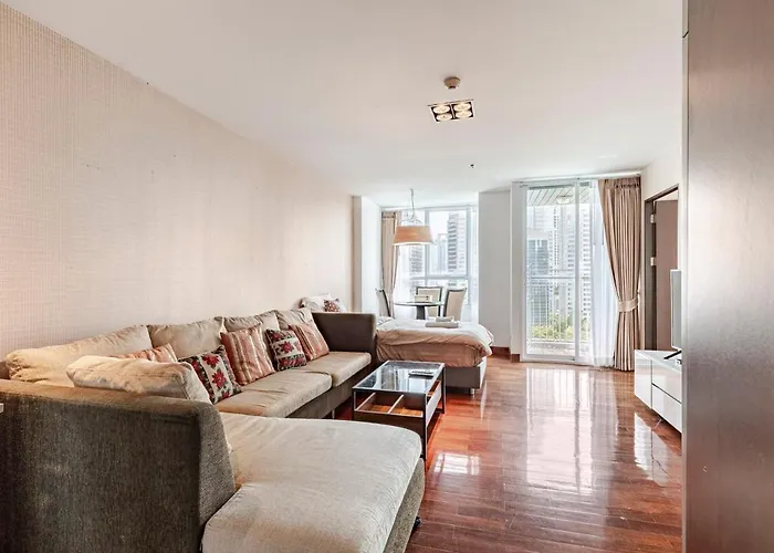 2 Bedroom In Downtown Bts Chitlom Bkk