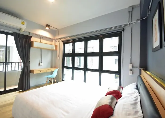 The Chatbox Silom Hostel