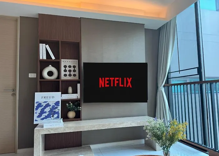 2 Bed 2 Bath Phrom Phong Bts