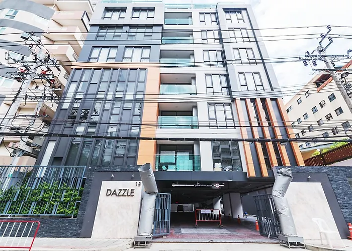 Dazzle Sukhumvit 7