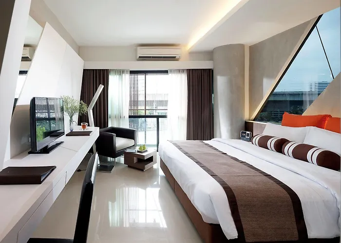 Nine Forty One Hotel