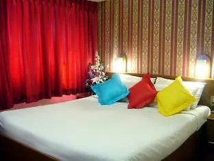 Sukhumvit 11 Business Inn By Bunk