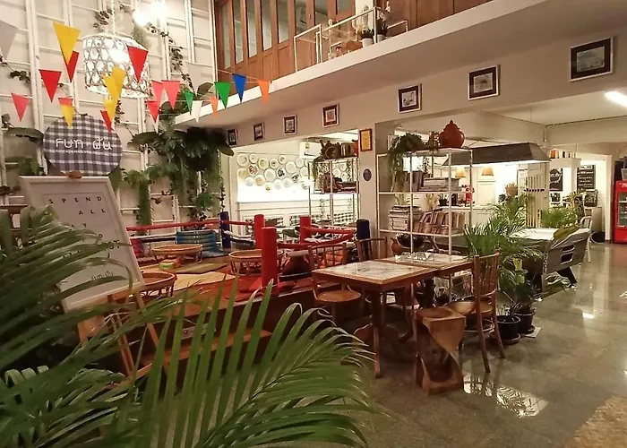 Fun Cafe & Hostel Bangkok