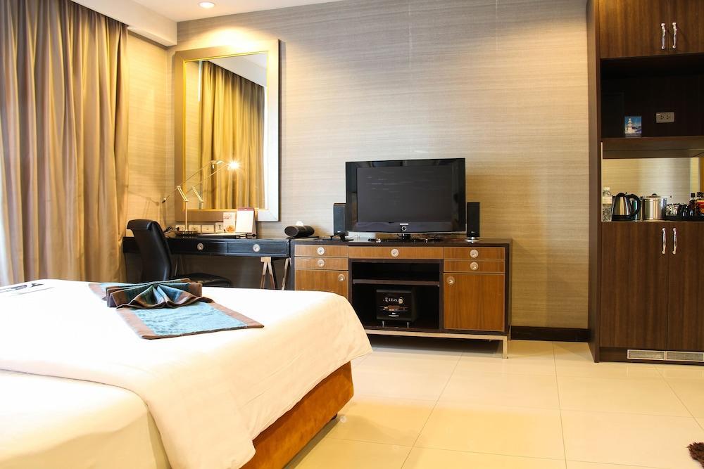 Furamaxclusive Asoke, 4*