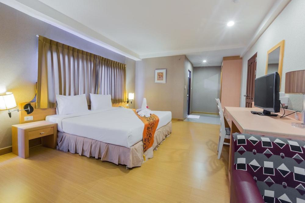 Three Seasons Bangkok 5* Bangkok