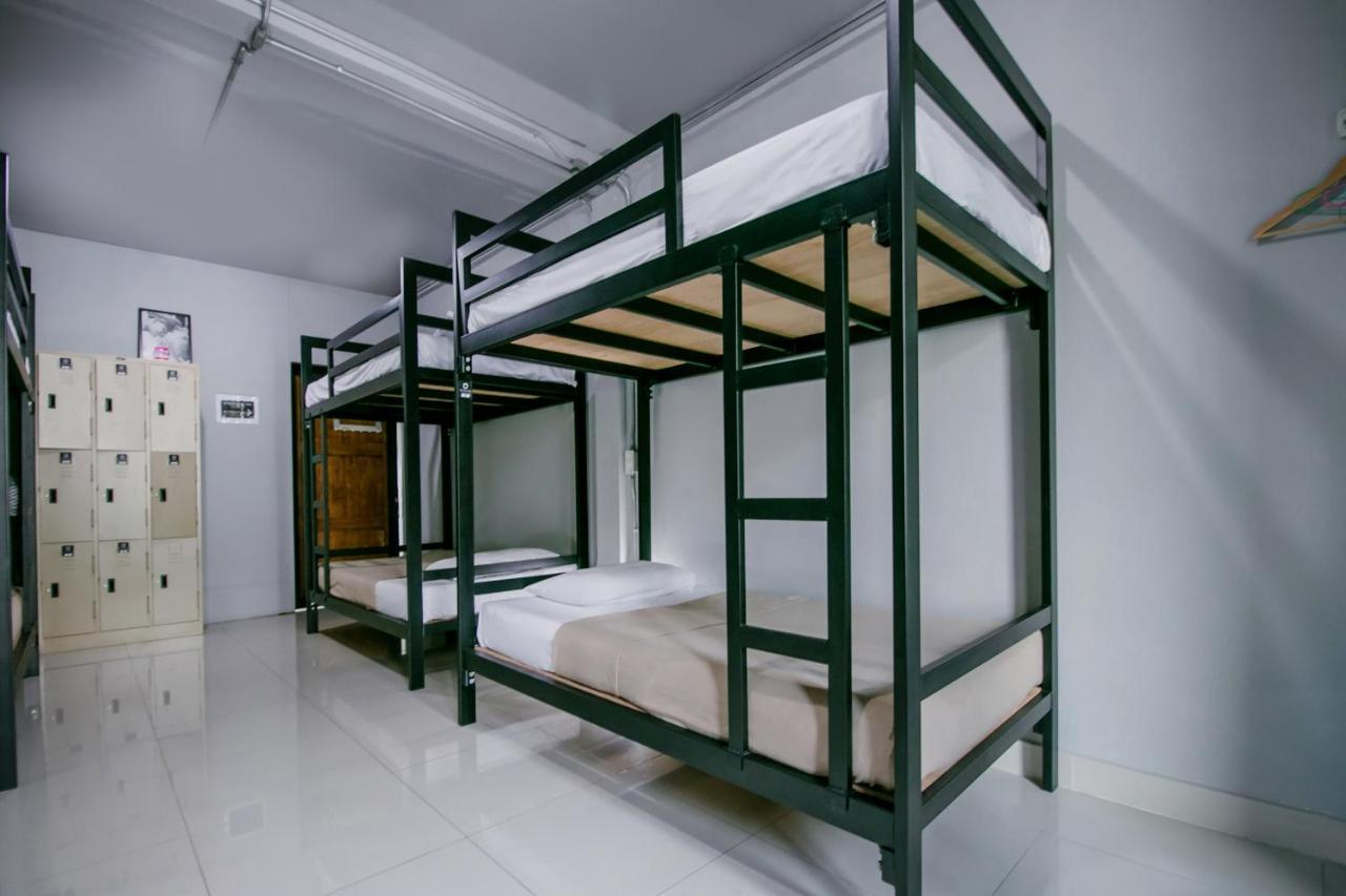 Oyo 421 Guyasuka & Cafe Hotel 2*