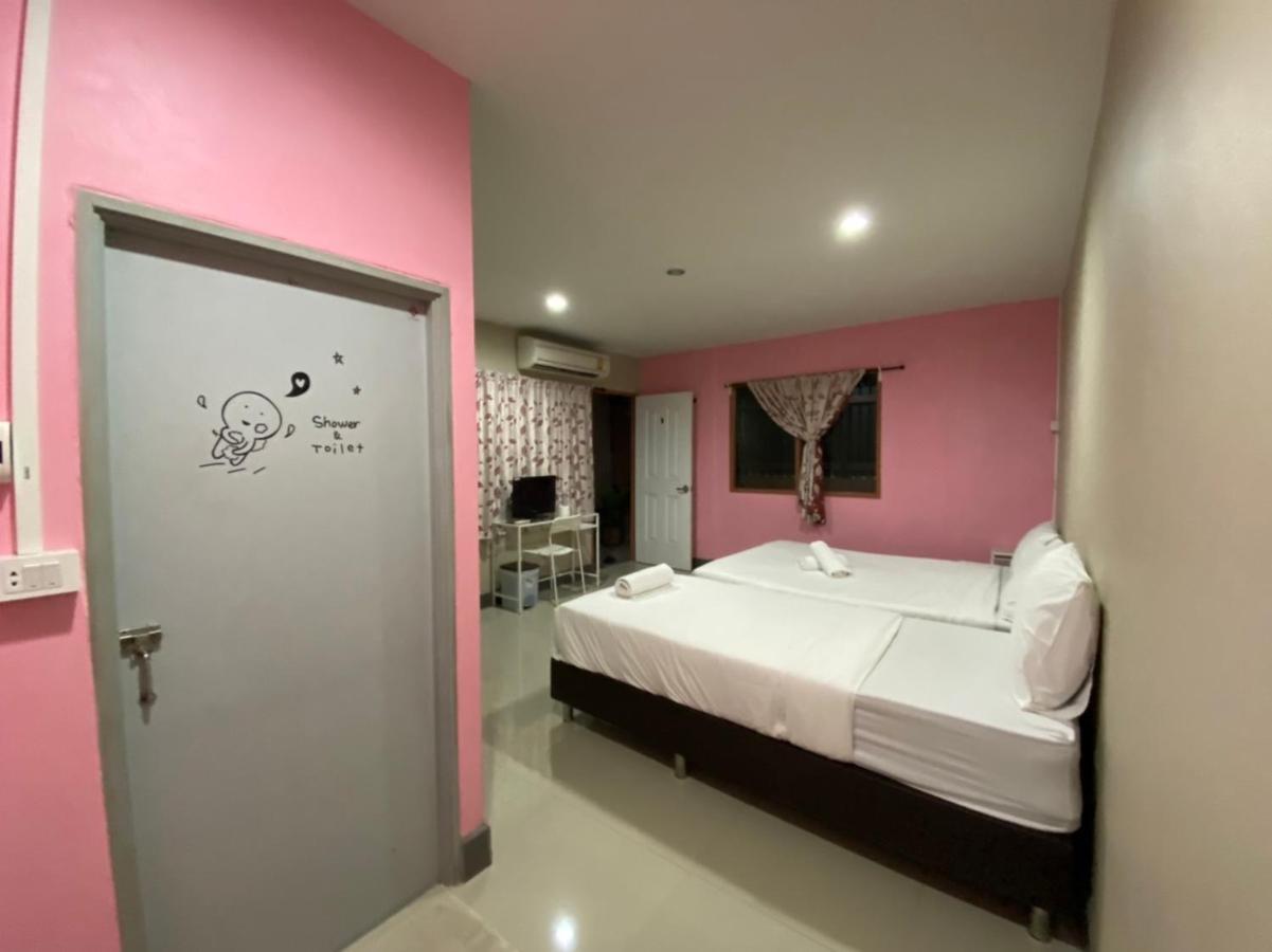 Wanderlust Hostel Bangkok