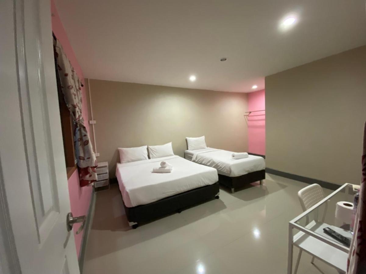 Hostel Wanderlust *