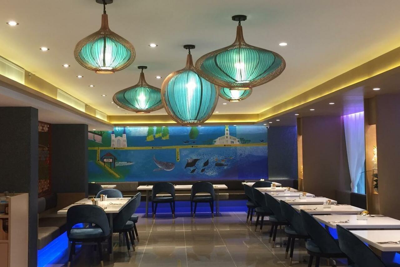 Hotel Bizotel Premier & 4*