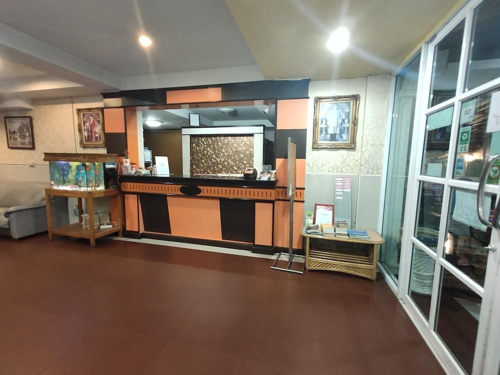 Convenient Resort, Suvarnabhumi Airport