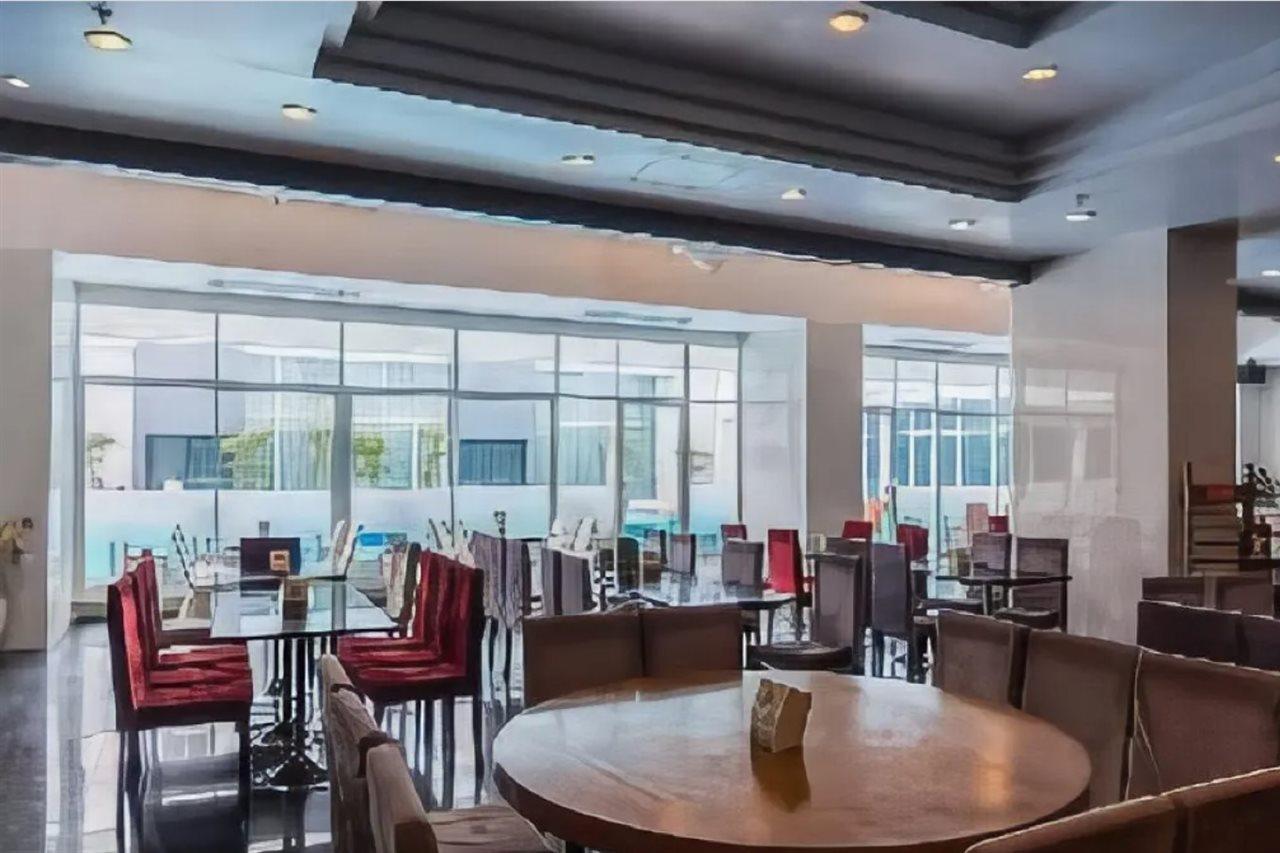 Hotel A2 4*