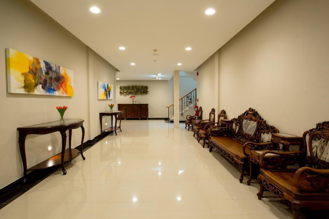 S Hotel, Navamin Hotel