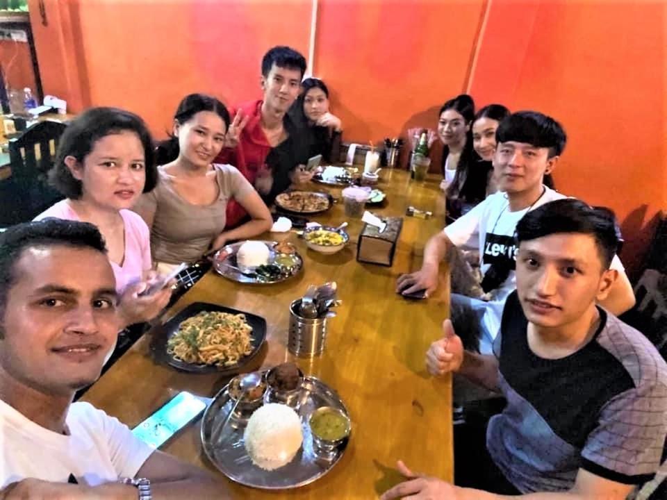 Katmandu * Bangkok