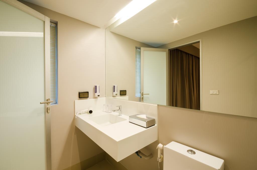 Bizotel Premier & 4* Bangkok