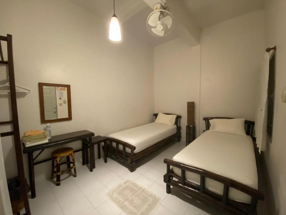 Lamphuhouse Hotel *