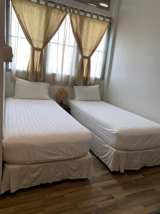 Lamphuhouse Hotel *