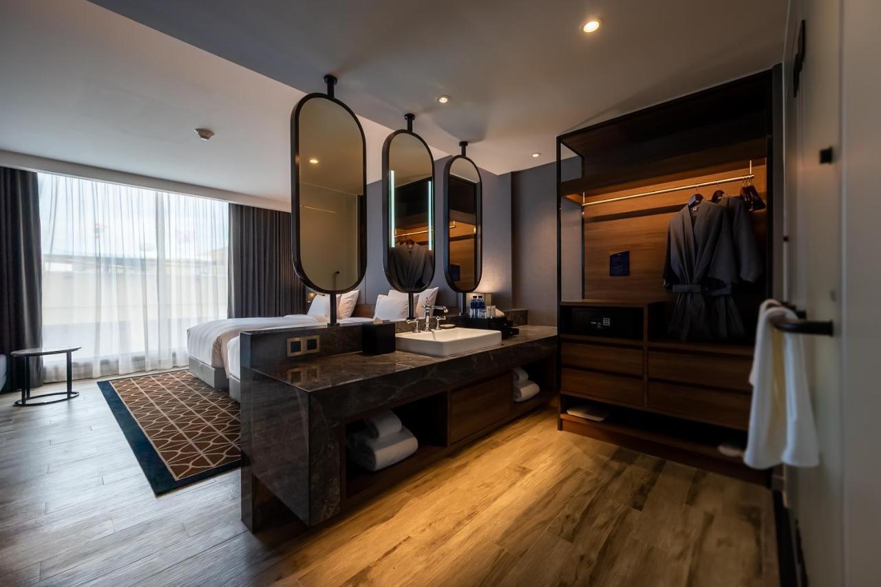 Hotel Ayathorn 4*