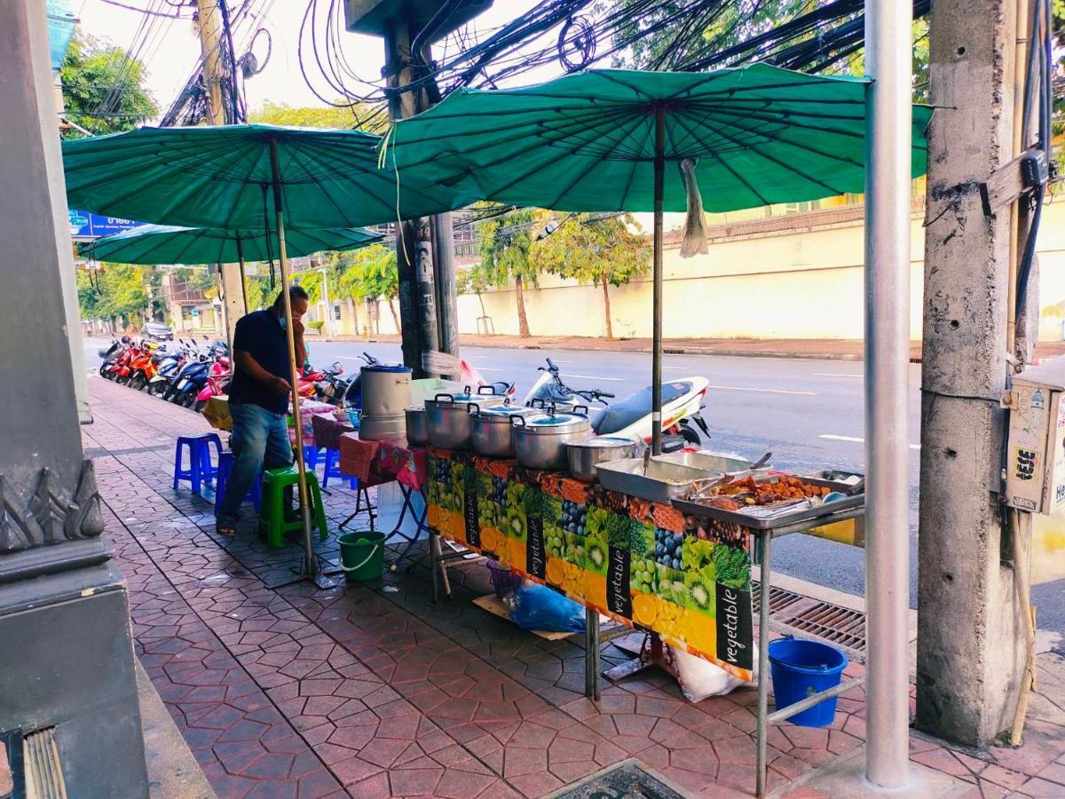 Bbhouse Phra Athit Bangkok