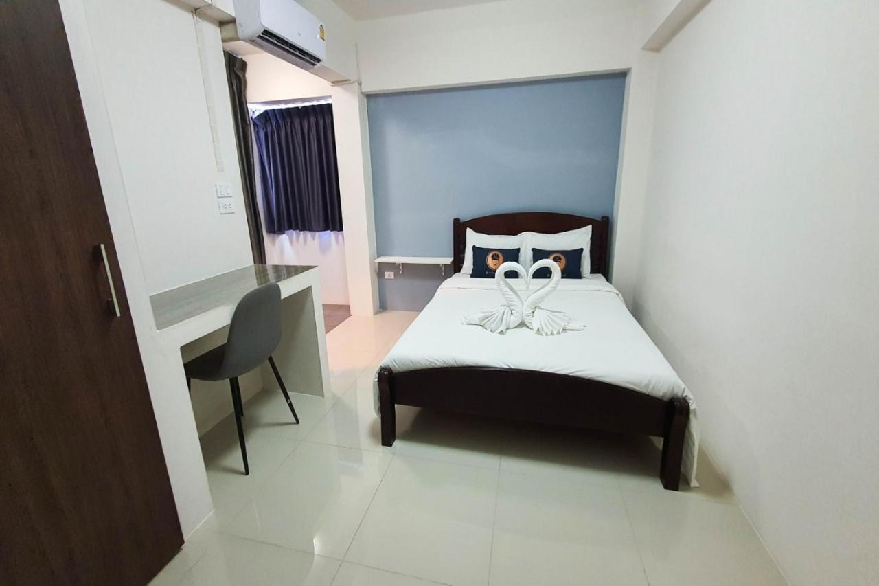 Roomquest Suvarnabhumi Ladkrabang 42 Apartment *