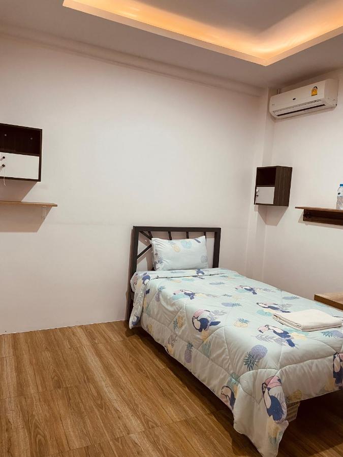 Dragon Xiv Hostel