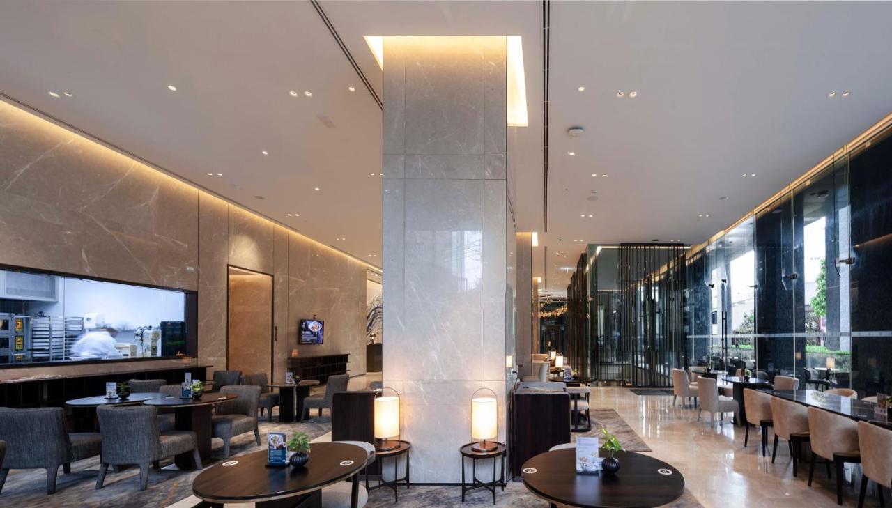 Carlton Sukhumvit Hotel 5*