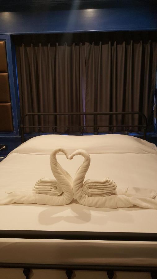 Hostel Bed Place