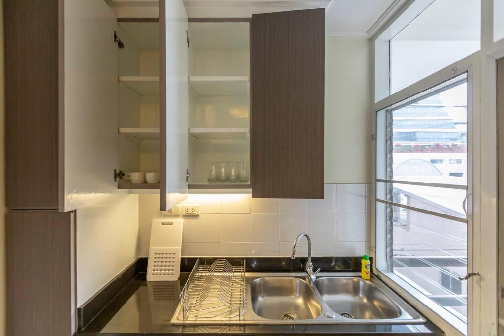 Krystal Court Apartment Bangkok