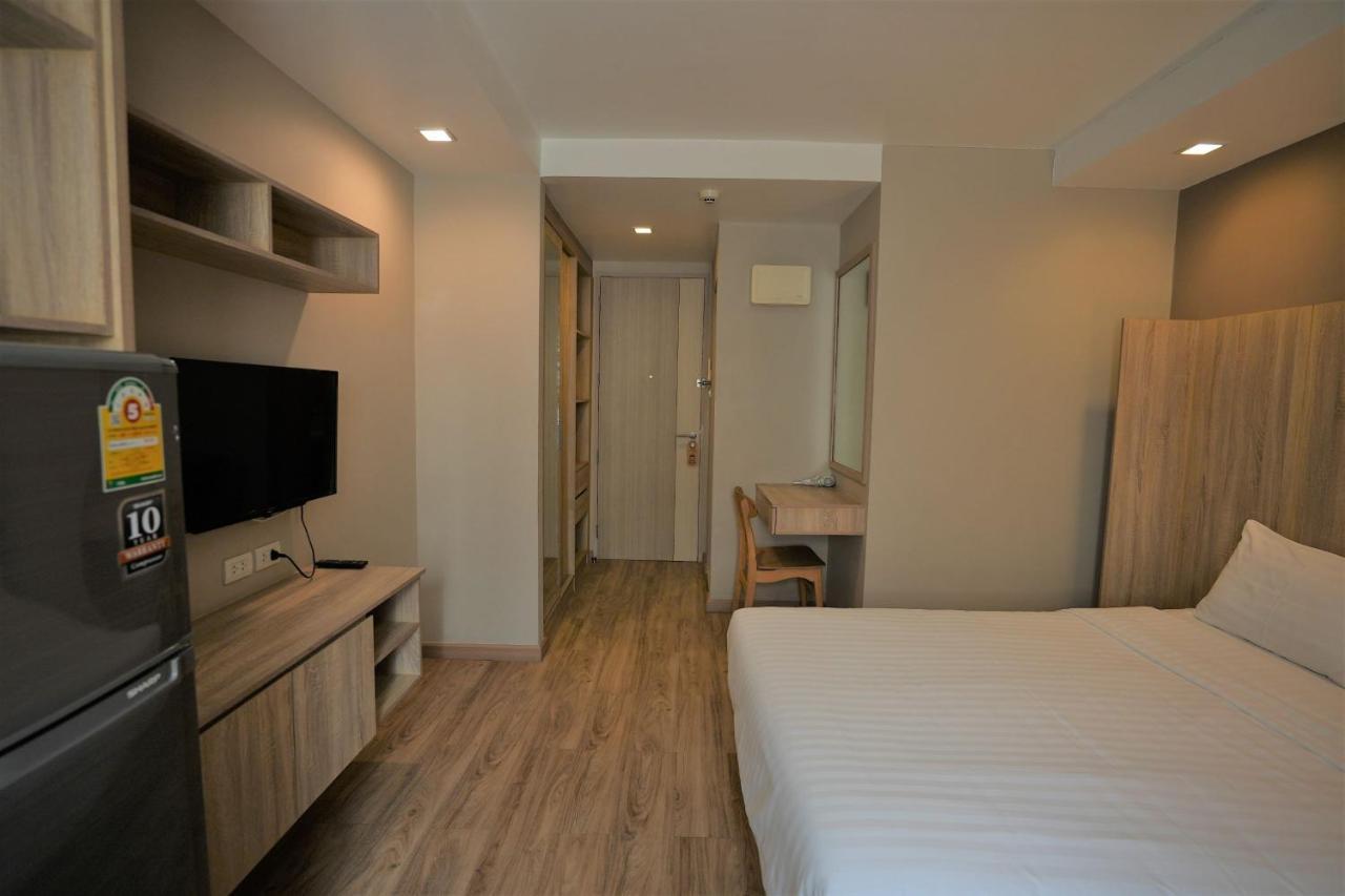 Hotel Baan Tanwa - Mrt Ratchadapisek Bangkok