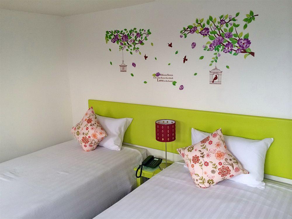 Hotel Oakwood & 4*