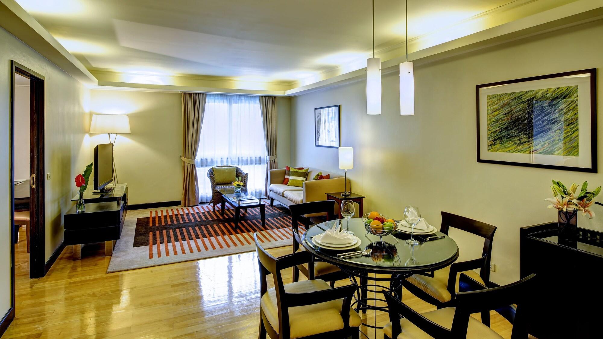 Radisson Chateau De Bangkok