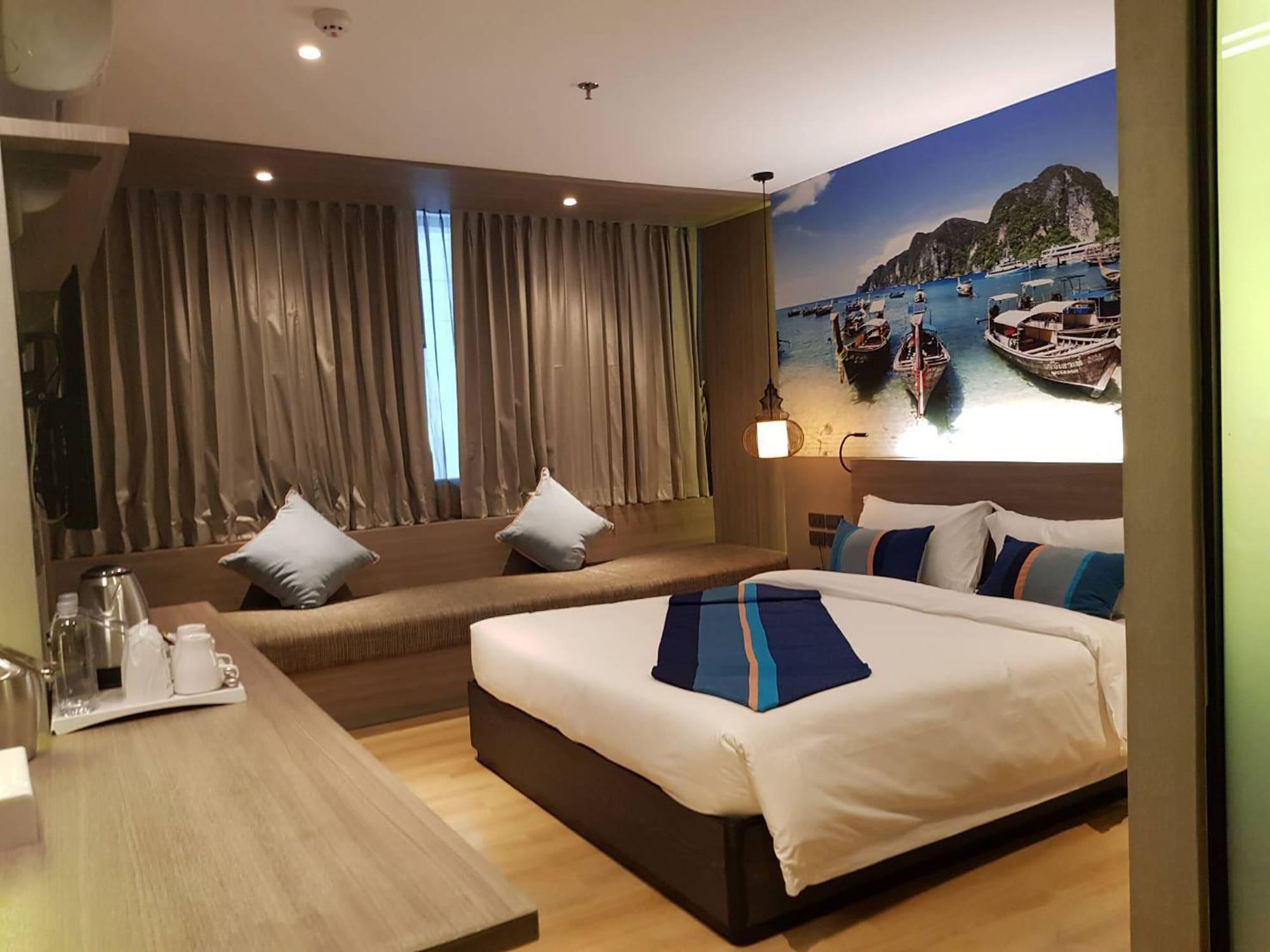 Hotel Bizotel Premier & 4*