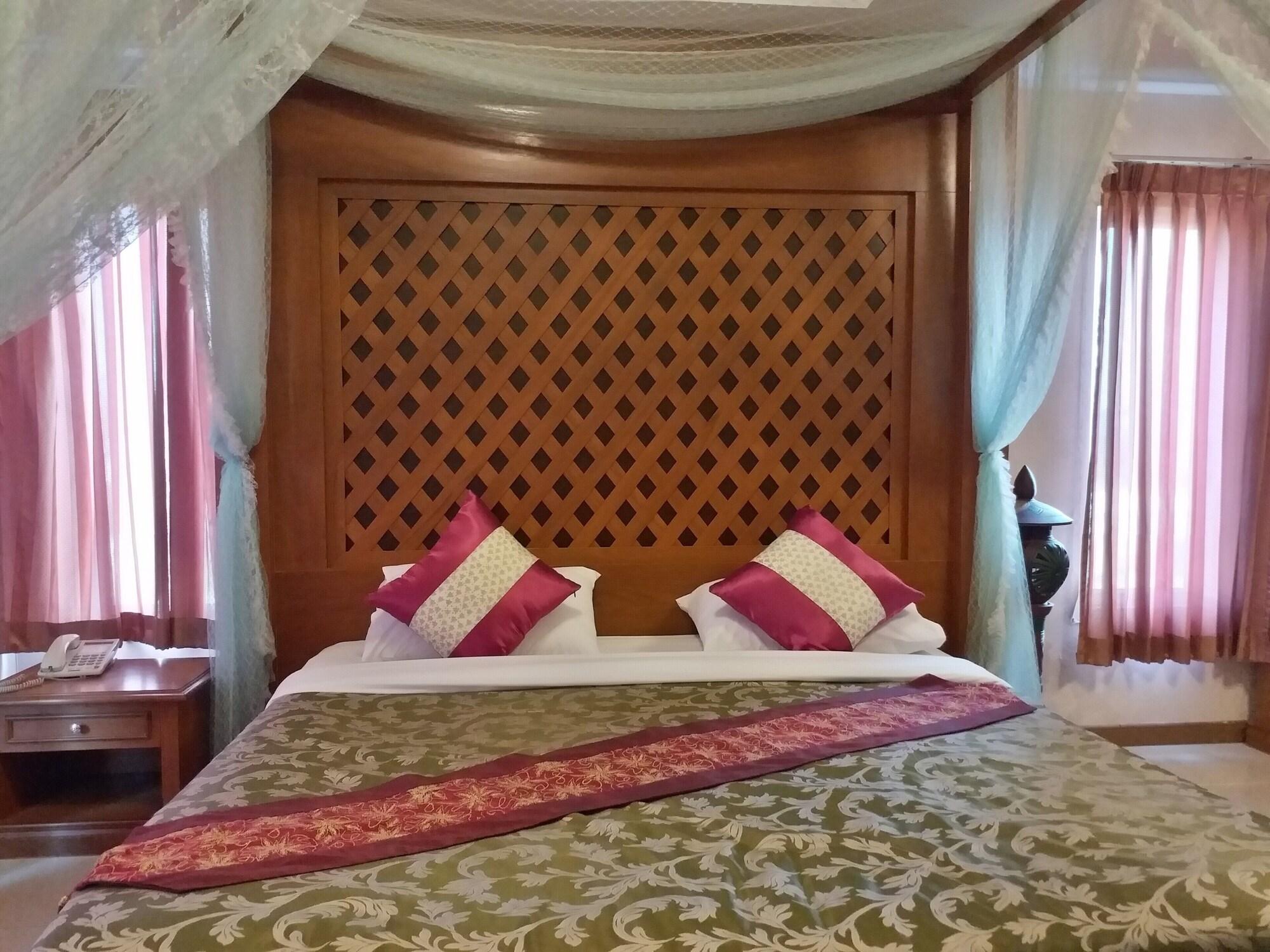 Convenient Resort, Suvarnabhumi Airport Hotel