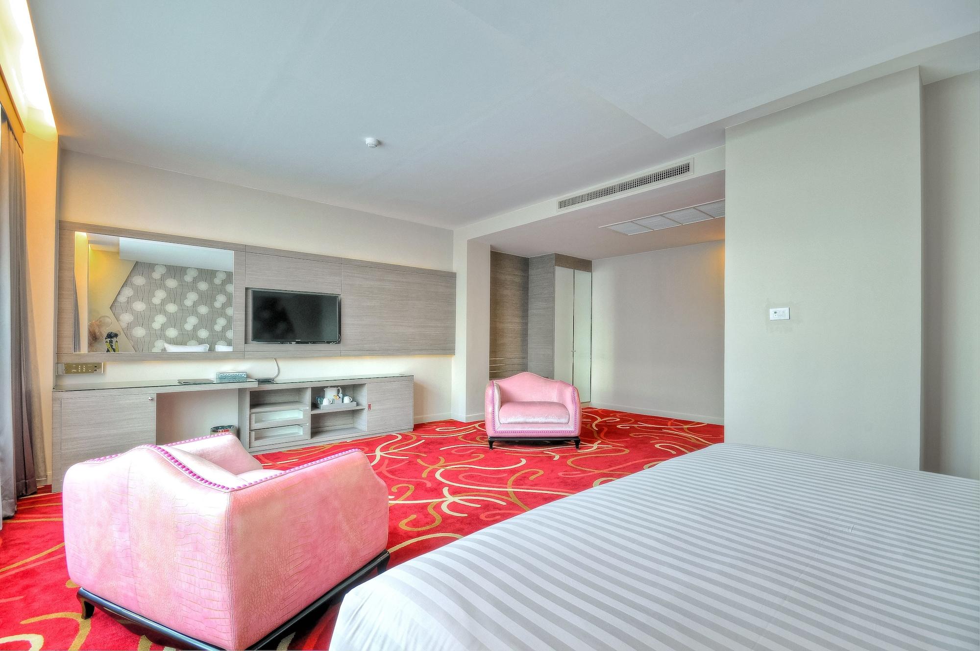 Hotel One One 3*