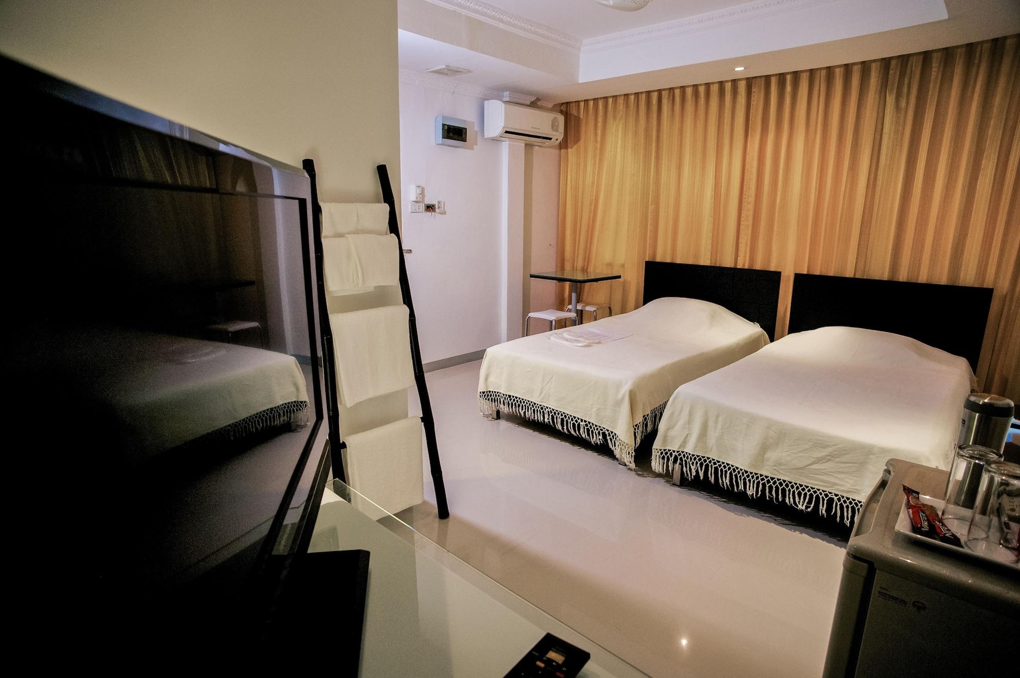 House Hotel