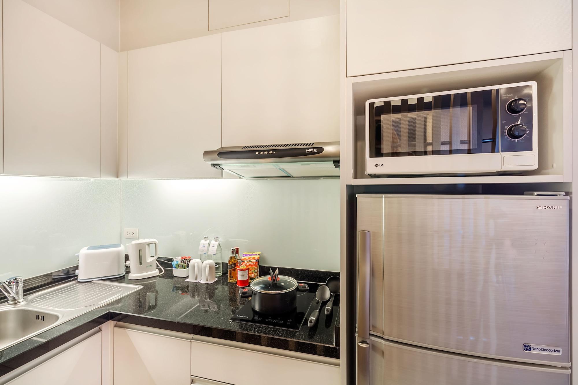 Hotel Sora & Sukhumvit - Formerly Aspira 12th Avenue Asoke Sukhumvit 4*