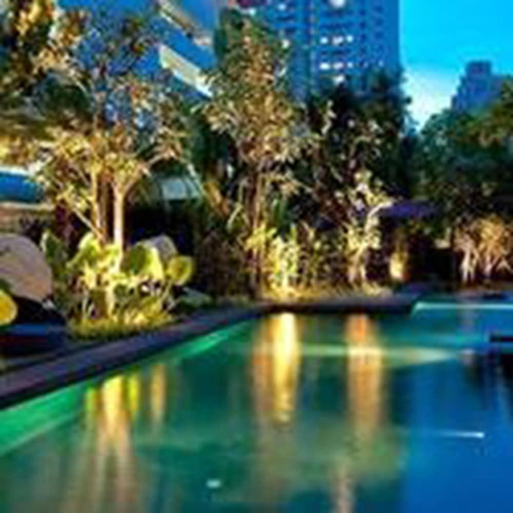 Hotel Sora & Sukhumvit - Formerly Aspira 12th Avenue Asoke Sukhumvit 4*