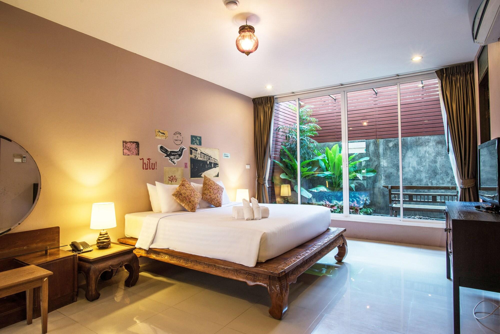 Feung Nakorn Balcony Rooms&cafe Bangkok