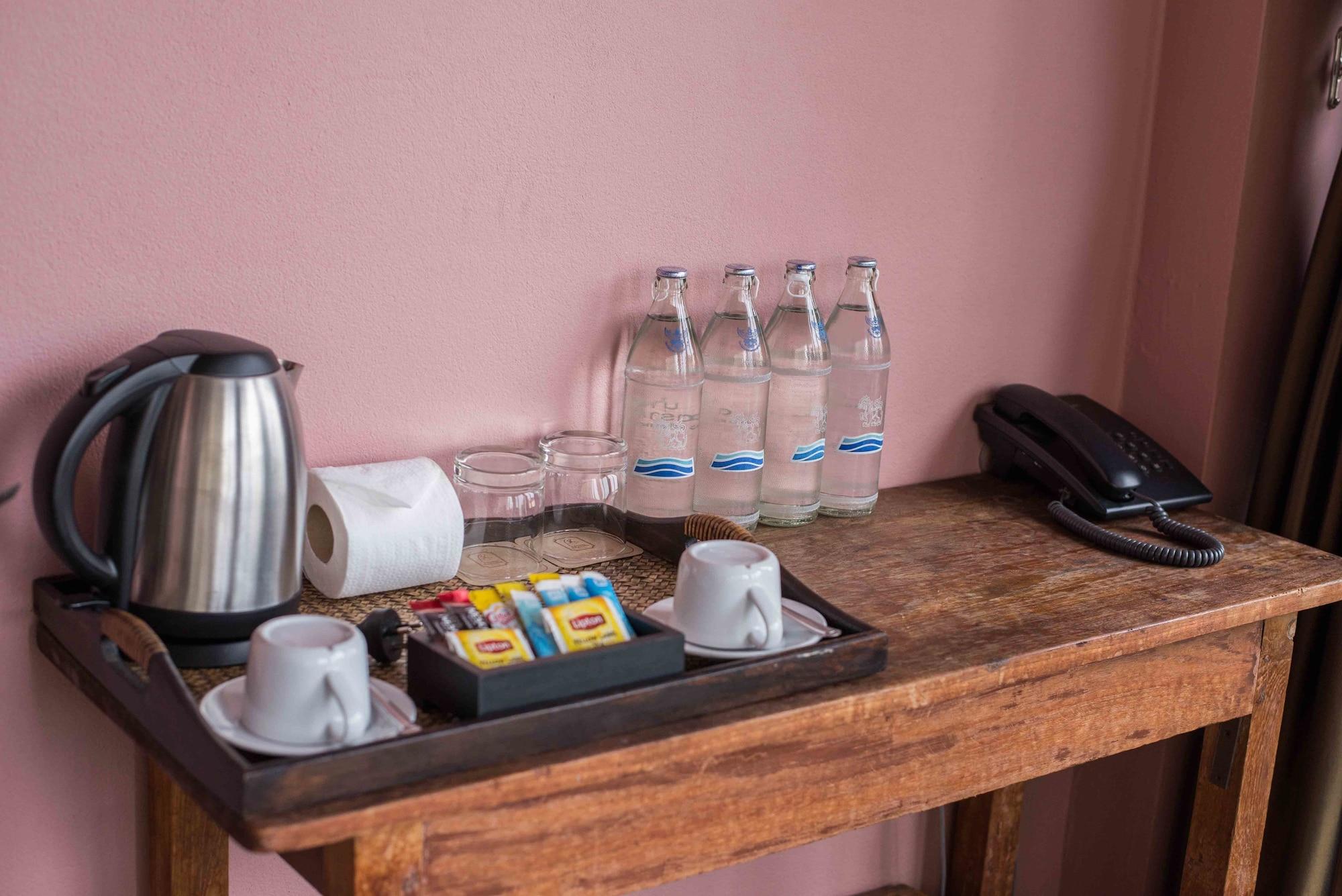 Feung Nakorn Balcony Rooms&cafe 3*