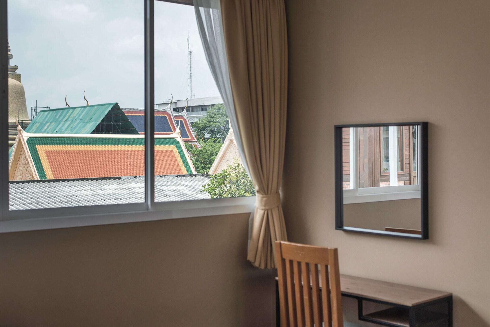 Feung Nakorn Balcony Rooms&cafe Bangkok