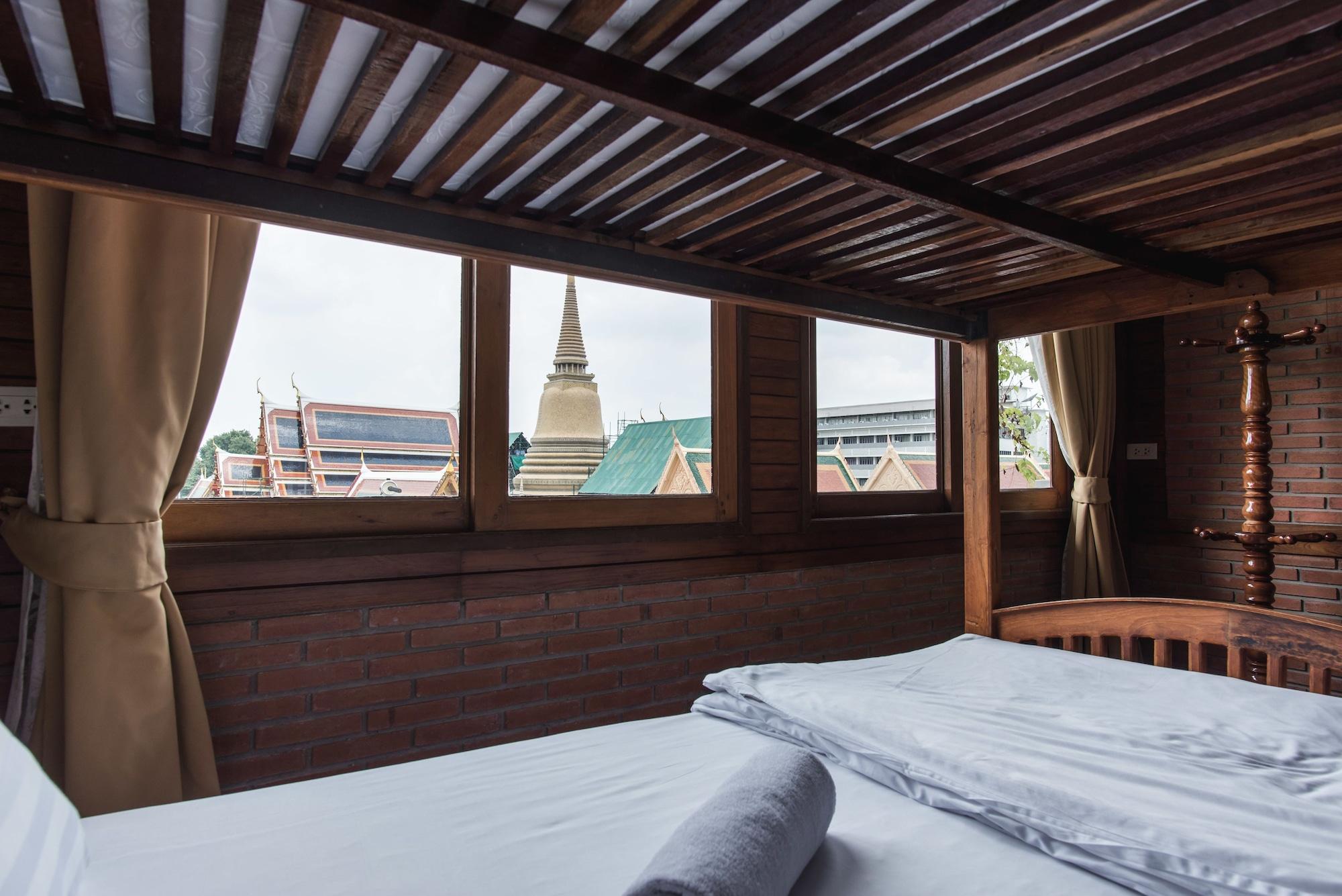 Feung Nakorn Balcony Rooms&cafe Hotel Bangkok