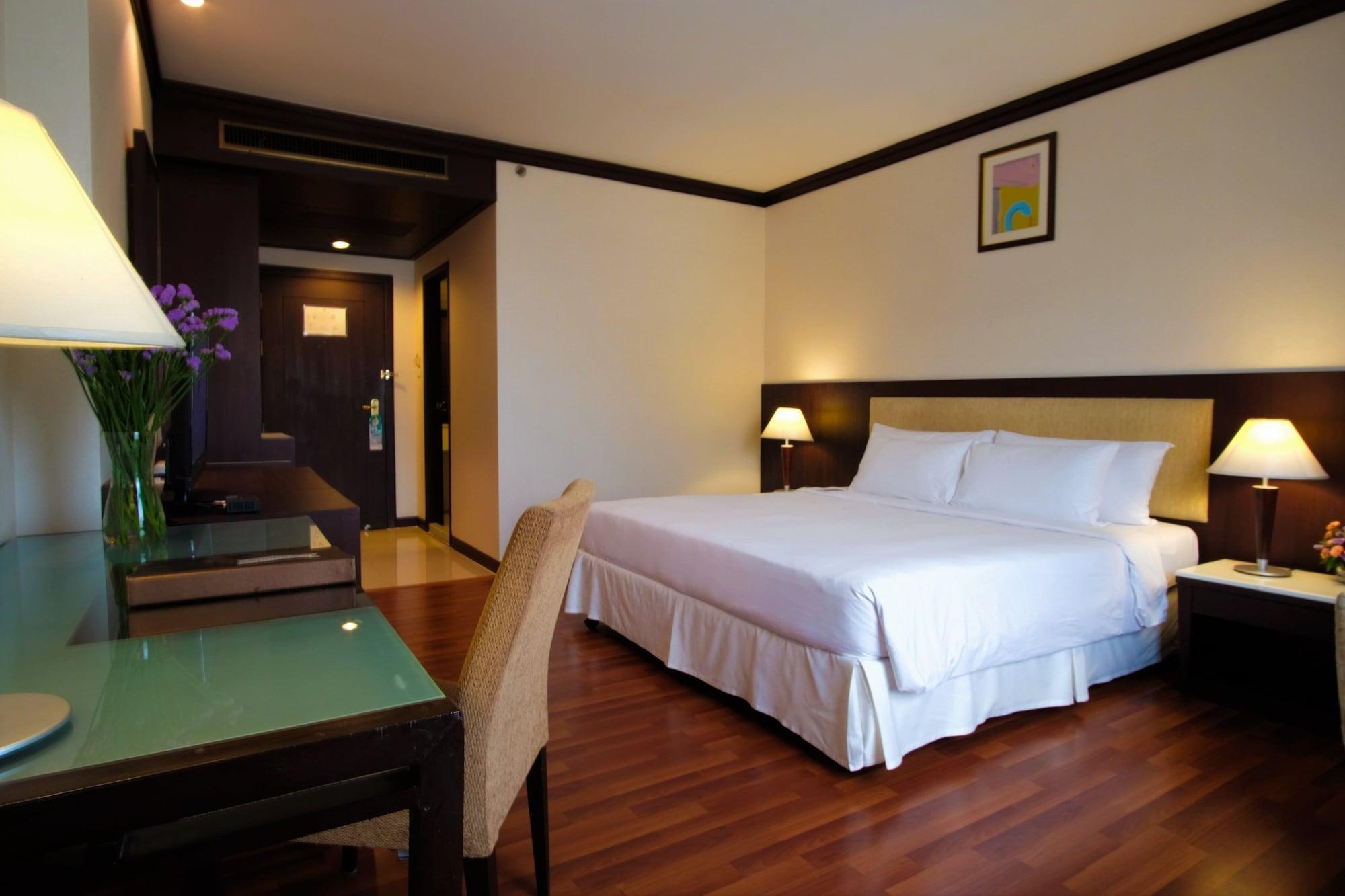 Zenith Sukhumvit Hotel